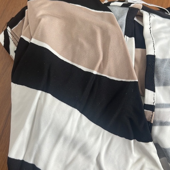 Trina Turk size Small Giselle Abstract Zebra Romper - Picture 7 of 7